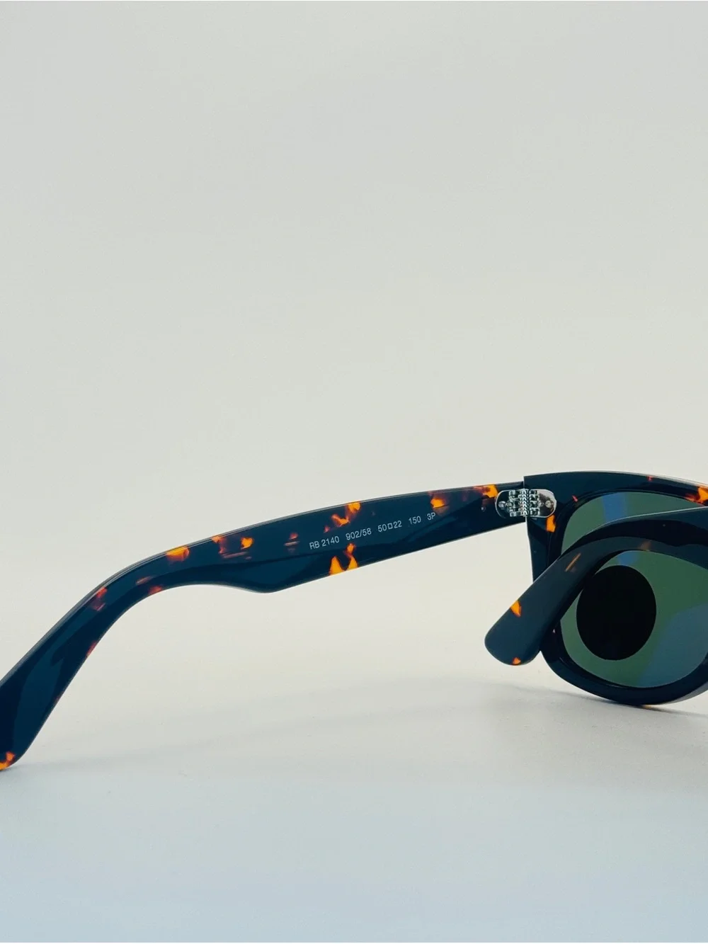 Ray-Ban RB2140 WAYFARER